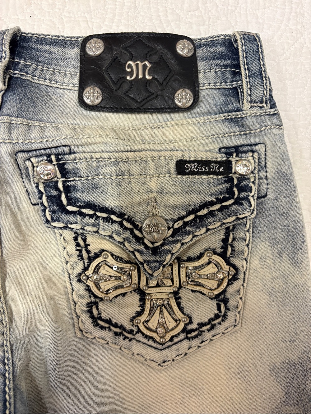 Miss Me Signature Skinny Jeans Light Wash Cross Rhinestone Embellished Denim 28